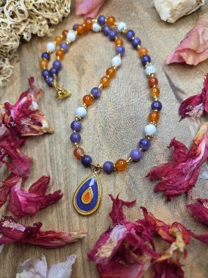 Collier Talisman Grigri Bohème – Lépidolite, Cornaline, Howlite ✨​ Bonheur ▪️​Apaisement ▪️​Projets