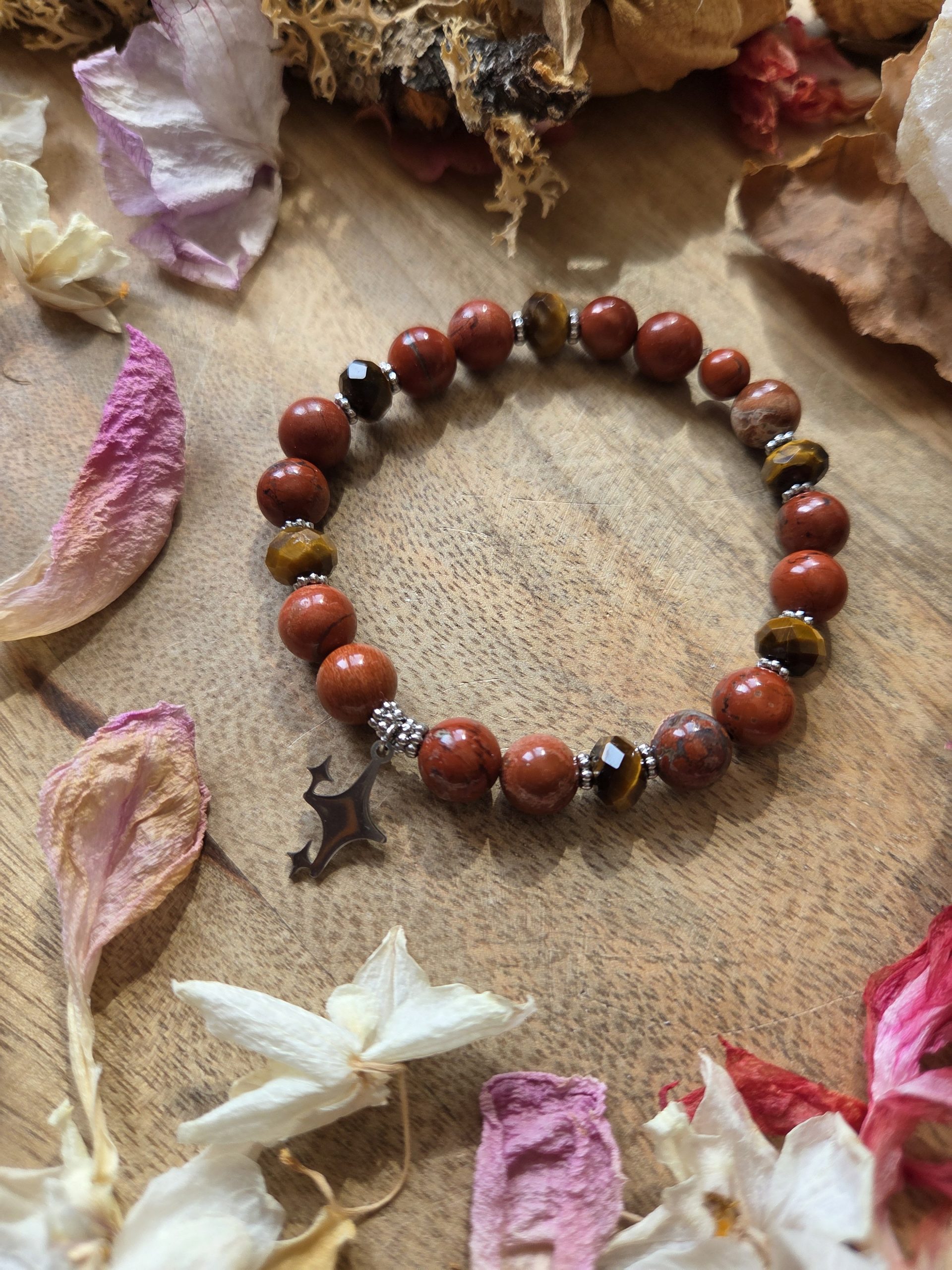 Bracelet Jaspe rouge et Oeil de tigre - Breloque étoile acier inoxydable – Image 3
