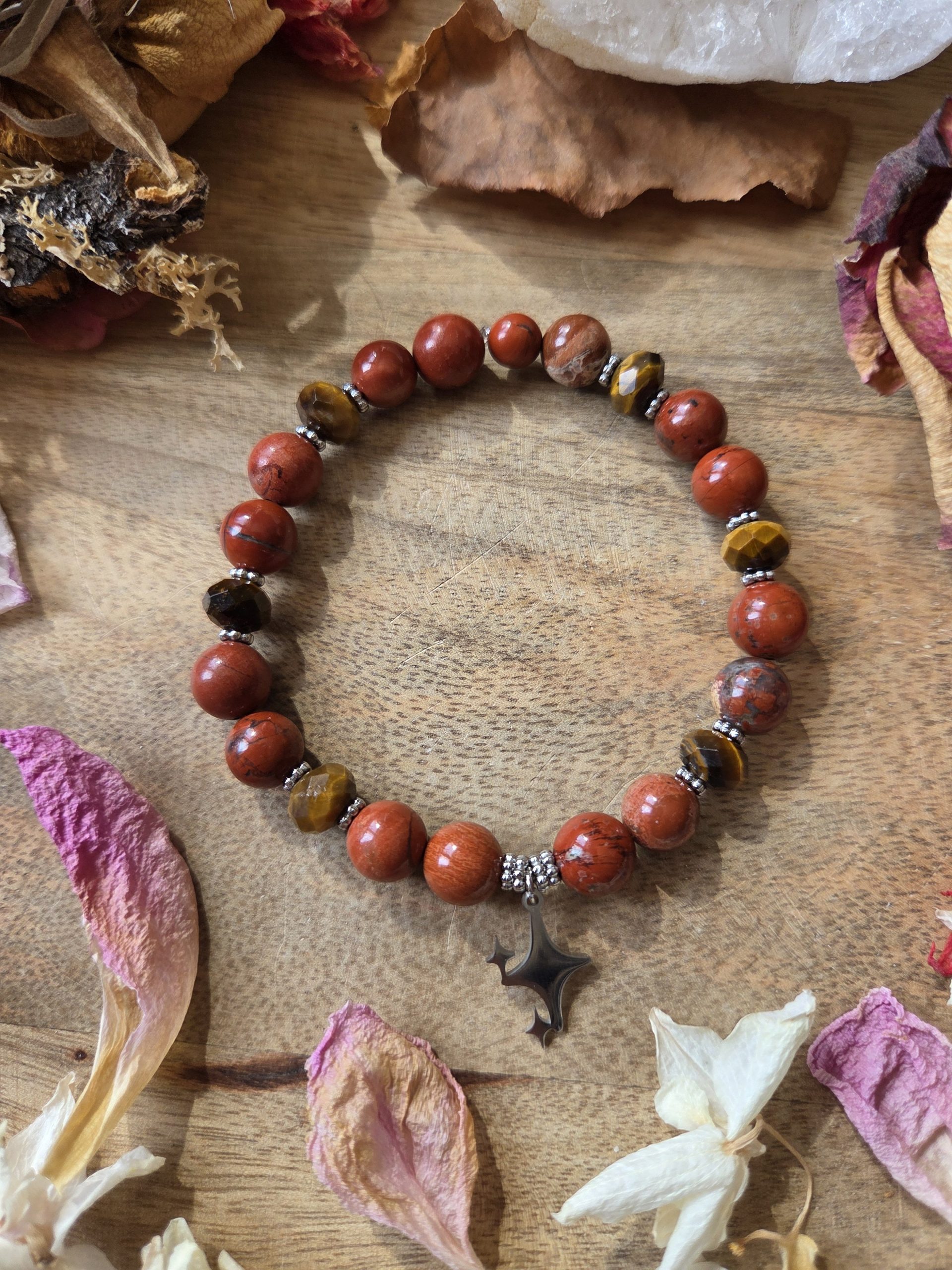 Bracelet Jaspe rouge et Oeil de tigre - Breloque étoile acier inoxydable – Image 4